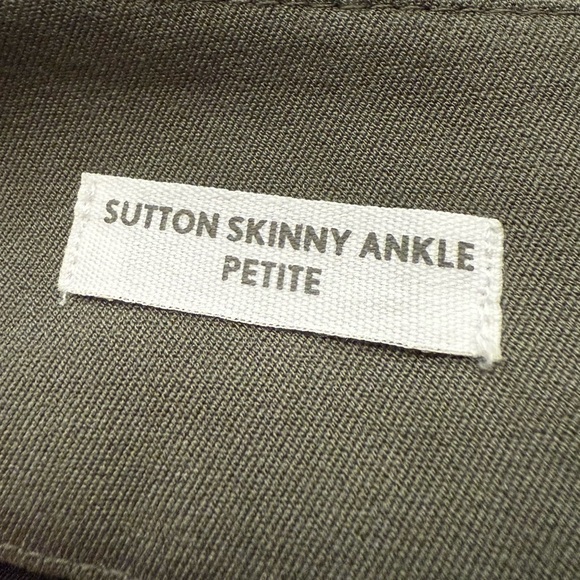 NWOT LOFT Sutton Skinny Ankle Petite - Picture 5 of 5